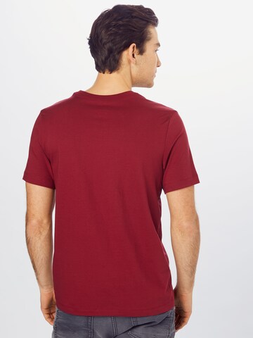 Nike Sportswear Regular Fit T-Shirt 'Club' in Rot: zadná strana