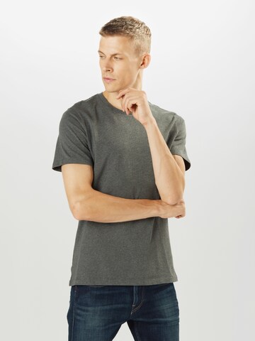 T-Shirt LEVI'S ® en gris : devant