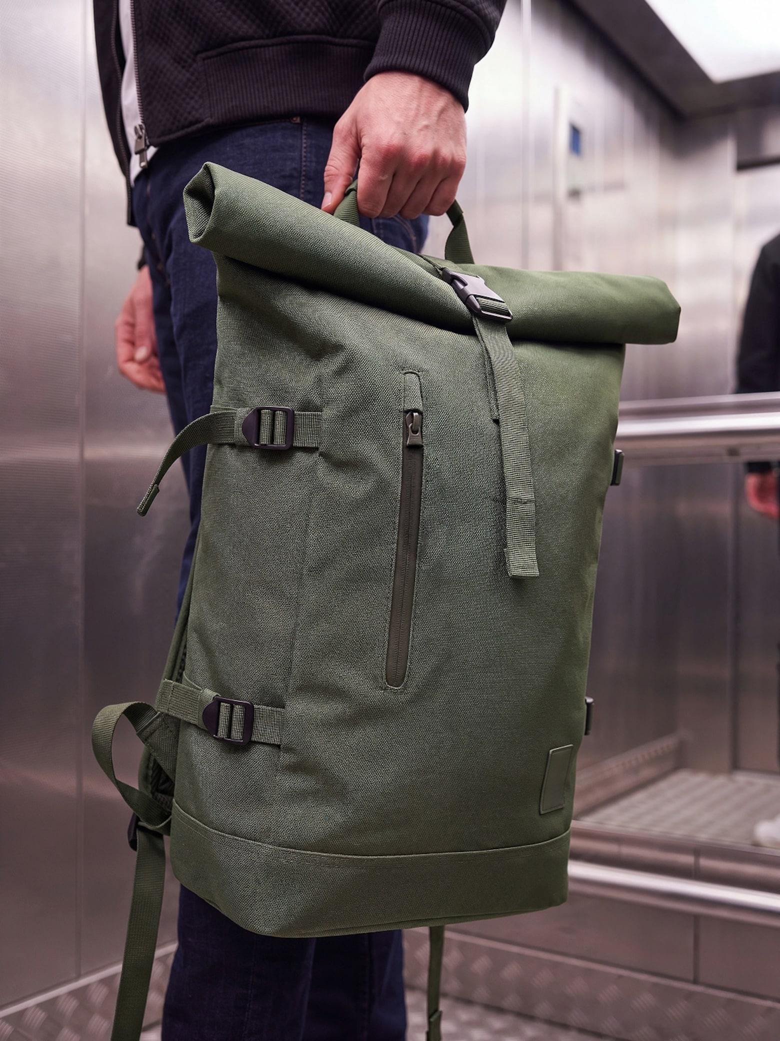 Prêt pour la journée de travail et bien plus encore Des sacs « du bureau au dîner »