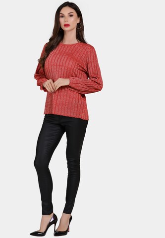 Pull-over faina en rouge : devant