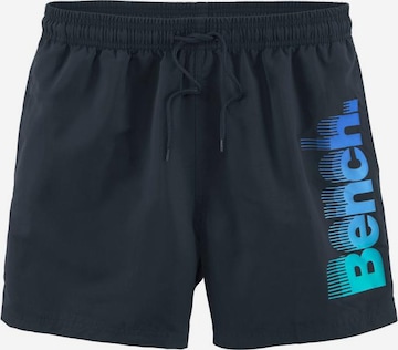 BENCH Badeshorts in Blau: predná strana