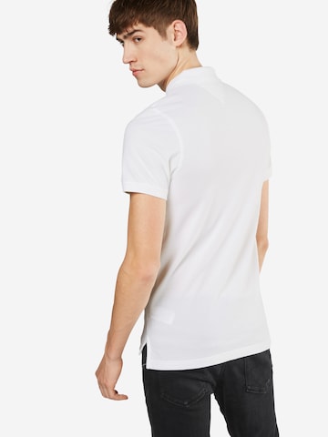T-Shirt Tommy Jeans en blanc : derrière
