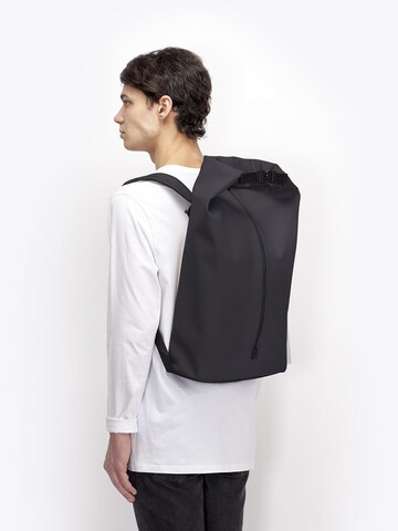 Ucon Acrobatics Backpack 'Frederik Black Lotus' in Black: front