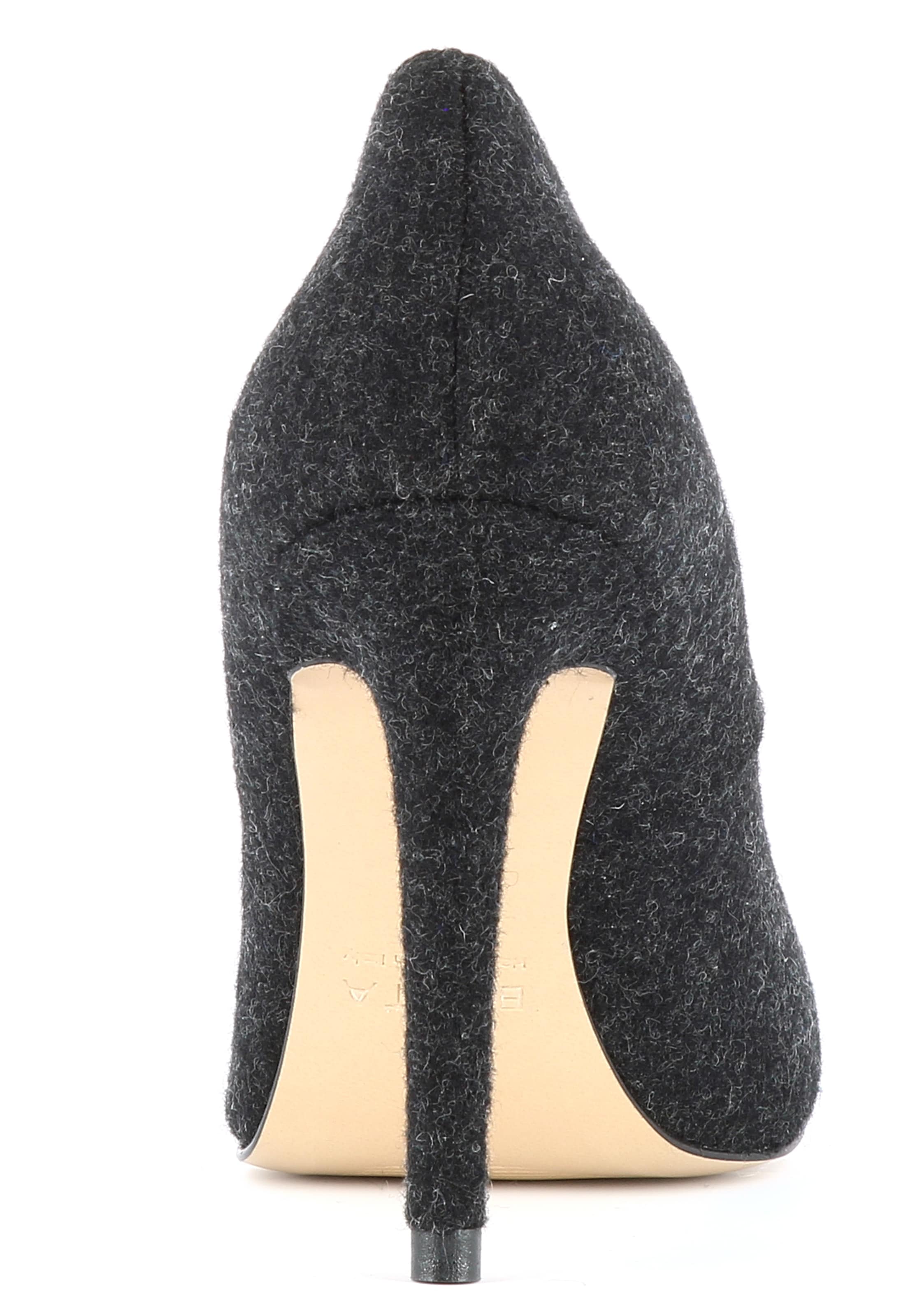 EVITA Pumps in Black