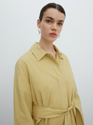 EDITED Trenchcoat 'Silvana' in Beige