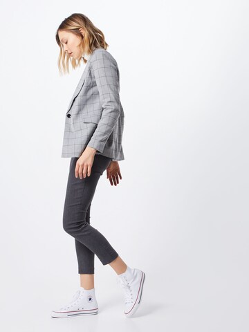 GAP Skinny Pants in Black: front