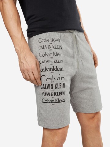 regular Pantaloni 'SLEEP SHORT' di Calvin Klein Underwear in grigio