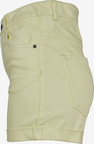 Urban Classics Regular Shorts in Gelb