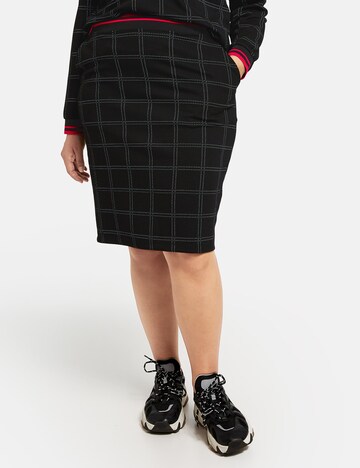 SAMOON Skirt in Black: front