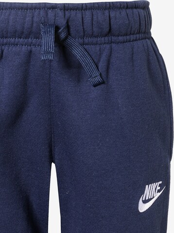 Nike Sportswear Tapered Trousers 'Club' in Blue