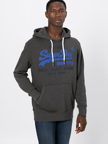 Superdry Sweatshirt in Grijs: voorkant