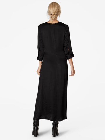 Abito 'Victoria' di LeGer by Lena Gercke in nero: dietro
