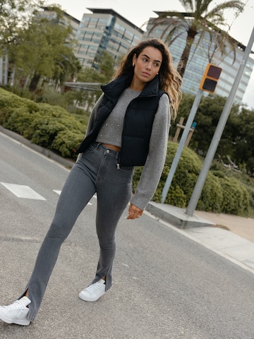 Casual Black West Look
