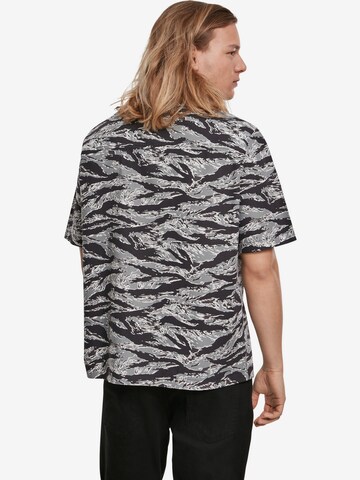 pilka Urban Classics Standartinis modelis Marškiniai