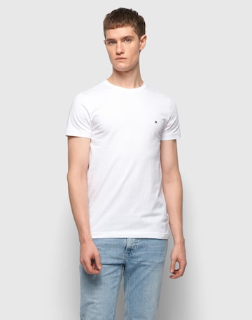 TOMMY HILFIGER Regular fit T-shirt i vit: framsida