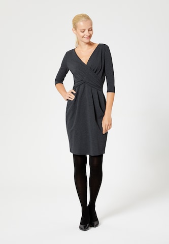 Usha Kleid in Grau