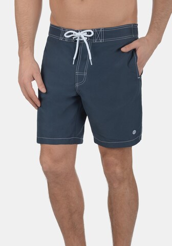 BLEND Board Shorts 'GOMES' in Blue: front