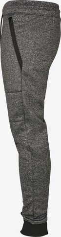 Tapered Pantaloni di SOUTHPOLE in grigio