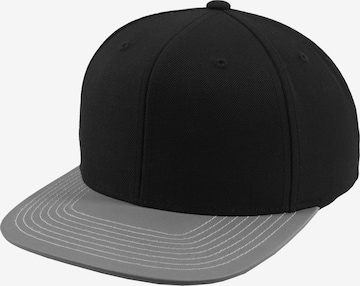 Casquette Flexfit en noir : devant