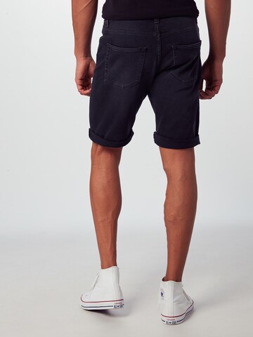 Carhartt WIP Regular Shorts 'Swell' in Schwarz