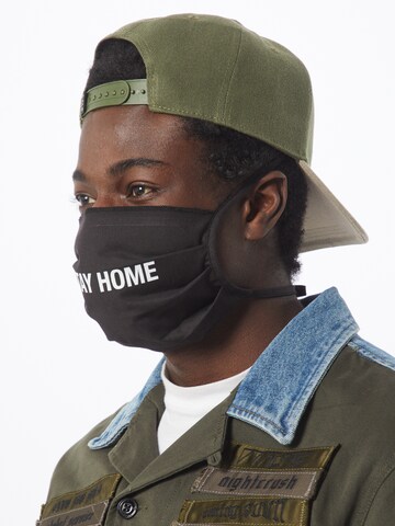 Foulard 'Stay Home' di Mister Tee in nero