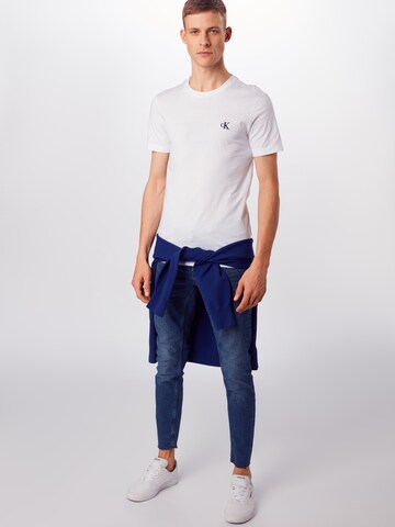 Calvin Klein Jeans Regular Fit Paita 'Essential' värissä valkoinen