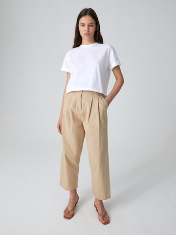 EDITED T-Shirt 'Selena' in Weiß