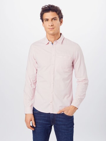 Coupe regular Chemise BLEND en rose : devant