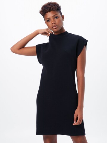 Urban Classics Dress in Black: front