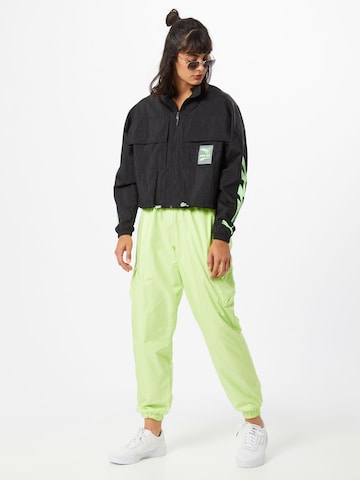 Effilé Pantalon cargo PUMA en vert
