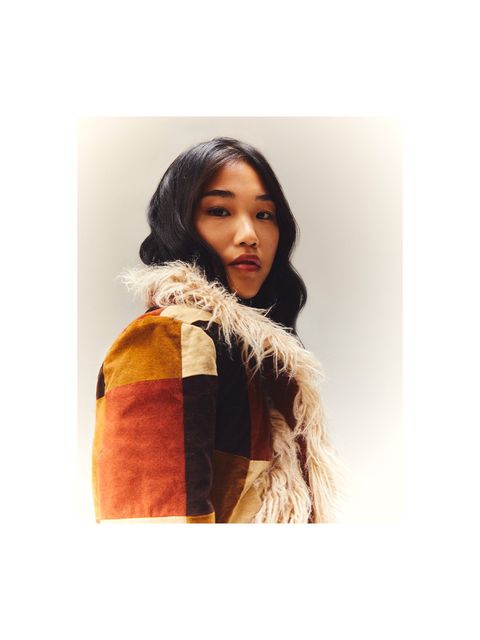 Yunsu - Trendy Shearling Grunge Look