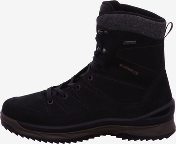 LOWA Boots in Black