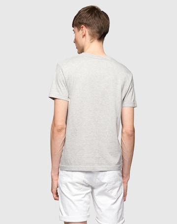 T-Shirt GANT en gris : derrière