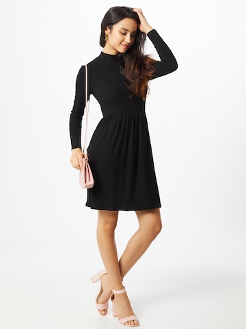 Robe 'Gwen' ABOUT YOU en noir