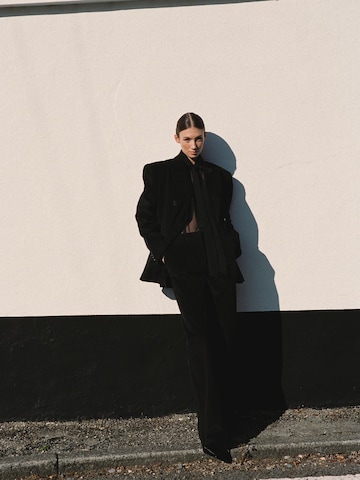 All Black Business Stylish Look