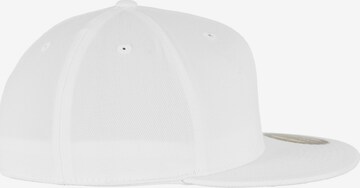 Cappello da baseball di Flexfit in bianco