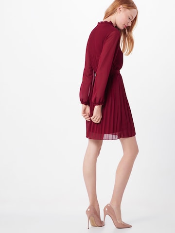 Mela London Dress 'LONG SLEEVE PLEATED BELTED DRESS' in Red: back