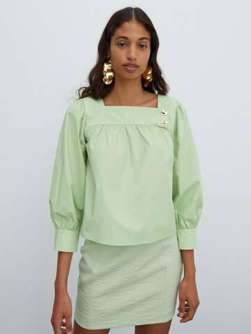EDITED Blouse 'Cara' in Green: front