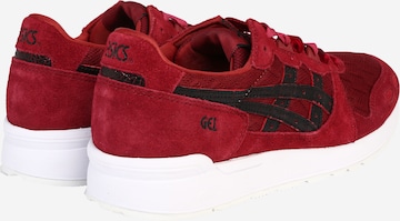 Baskets basses ASICS SportStyle en rouge : derrière