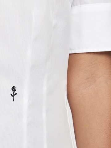 SEIDENSTICKER - Blusa 'Schwarze Rose' en blanco