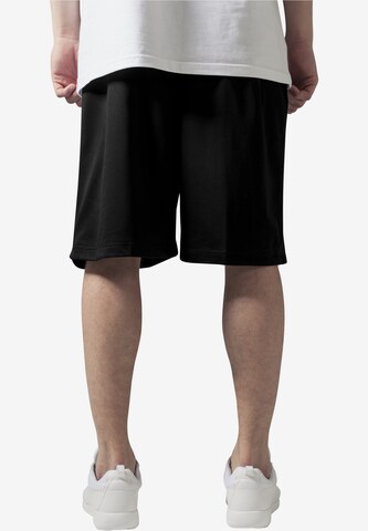 Urban Classics Loosefit Shorts in Schwarz