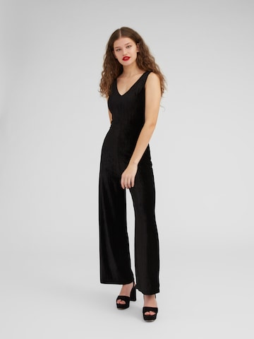 EDITED Jumpsuit 'Leela' in Zwart: voorkant