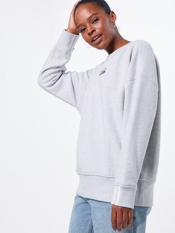 ADIDAS ORIGINALS Sweatshirt 'Vocal' in Grijs: voorkant