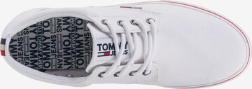 Sneaker bassa di Tommy Jeans in bianco