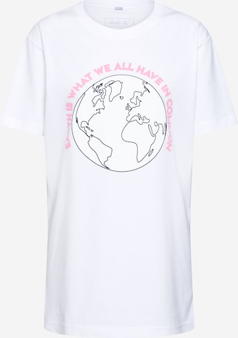 Merchcode Shirt 'Planet Earth' in Weiß: predná strana