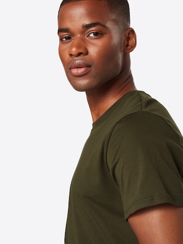 Coupe regular T-Shirt 'Matt' Only & Sons en vert