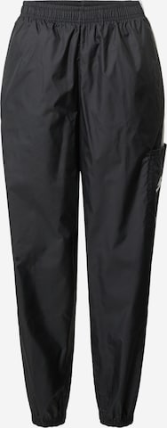 Nike Sportswear - Pantalón en negro: frente