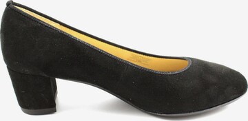 Pumps de la ARA pe negru