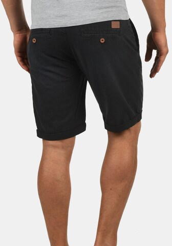 BLEND Regular Leinenshorts 'Lias' mit Kordelzug in Schwarz
