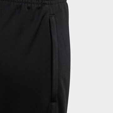 ADIDAS ORIGINALS Tapered Jogginghose 'Trefoil' in Schwarz